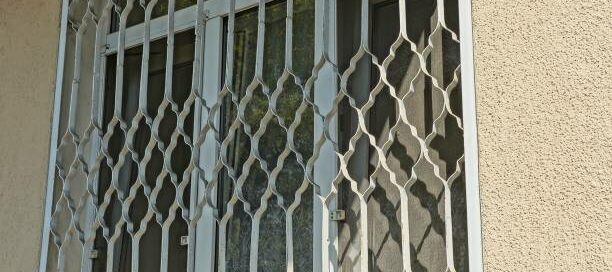 crimsafe security screen